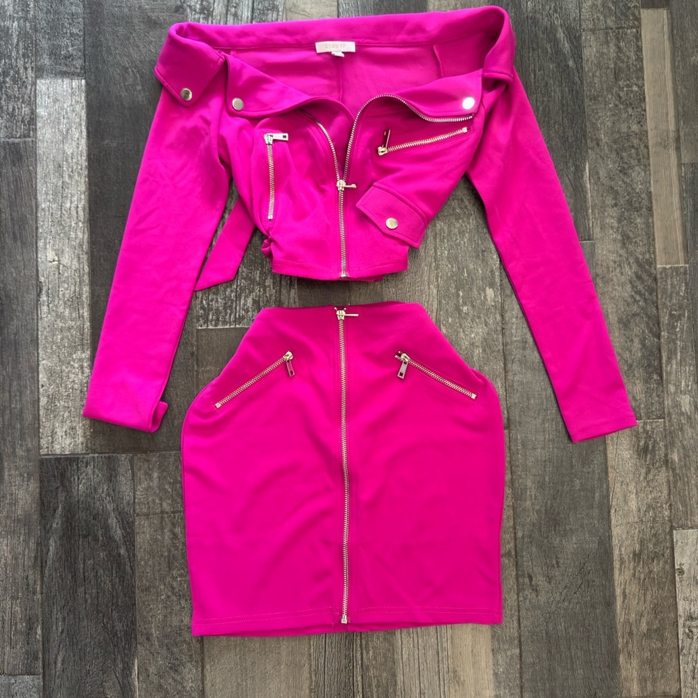 Stylish Pink Women's Skirt Set